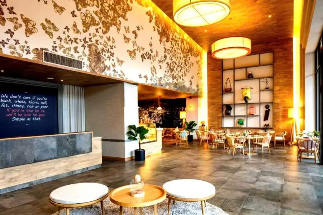 Sang nhượng khách sạn 4* tại Bến Thành, Q1 HCM - gần 1000m2 sổ lâu dài, doanh thu cao pháp lý sạch