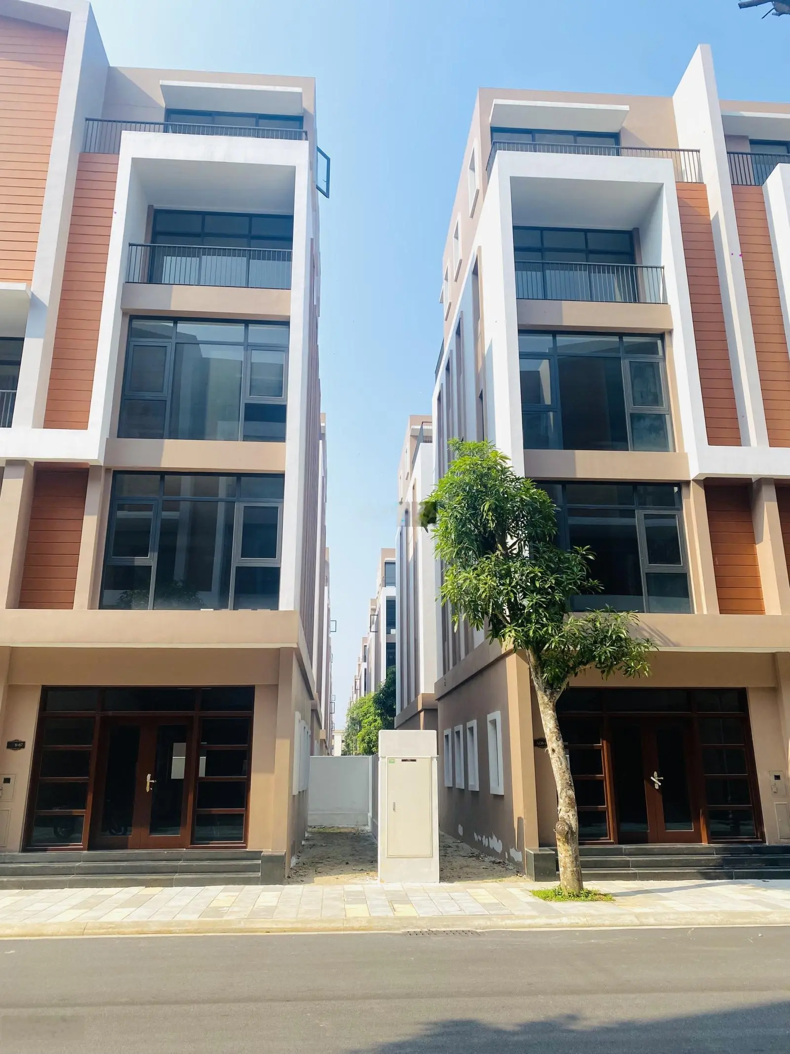 Xẻ khe AD15 - 44 - giá tốt DT đất: 78,0m2 DTXD: 201,4m2, đẹp thế này không mua thì phí ạ