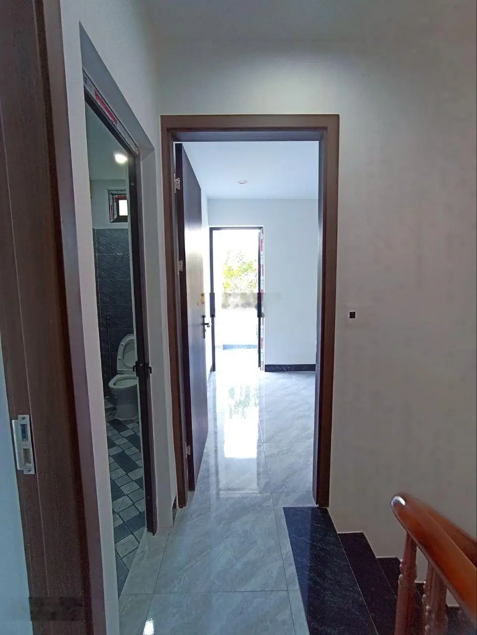 Biêt thự mini, 3 tầng, mặt tiền 6,69m, oto đỗ cửa,giá chỉ có 3,2 tỷ.