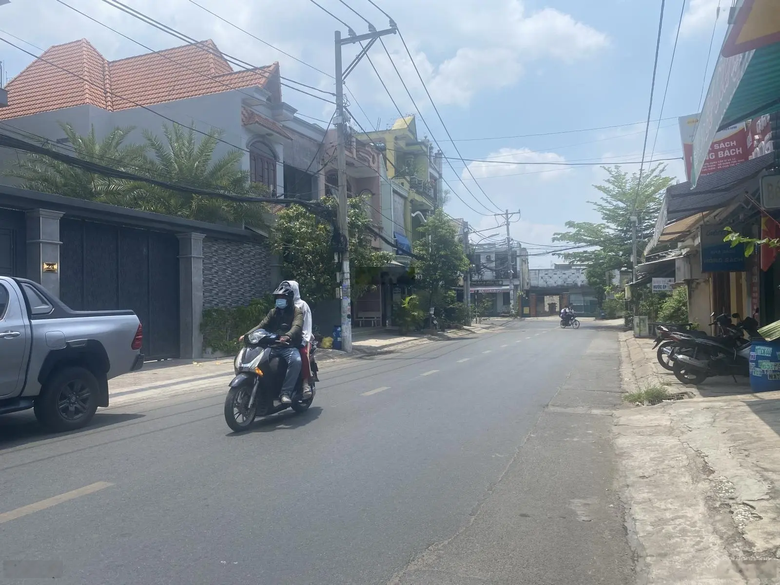 Bán nhà ngộp NH góc 2MT Đường số 6. DT: 163m2. Ngang 11m. Giá 8,5 tỷ