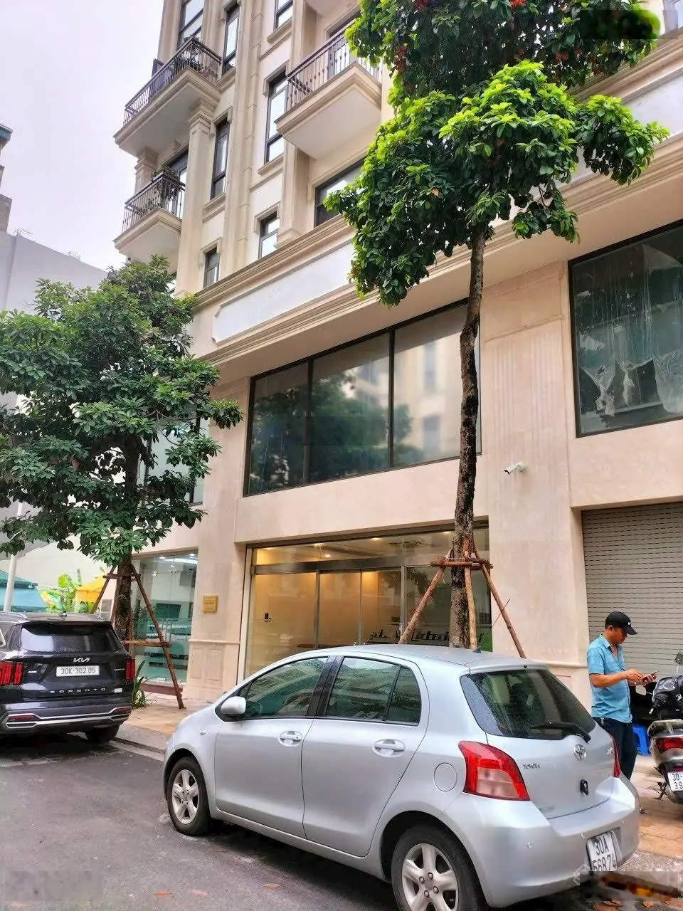 Cần bán căn Him Lam Vạn Phúc 91m2 giá nhỉnh 26 tỷ vị trí đẹp, hướng mát 2 mặt tiền. LH: 0963689896