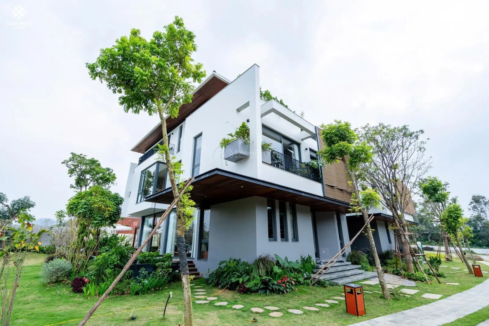 Bán gấp biệt thự Hà Nội Tropical Garden, 14 tỷ, 250m2, 5PN, 4WC, 3 tầng, hot