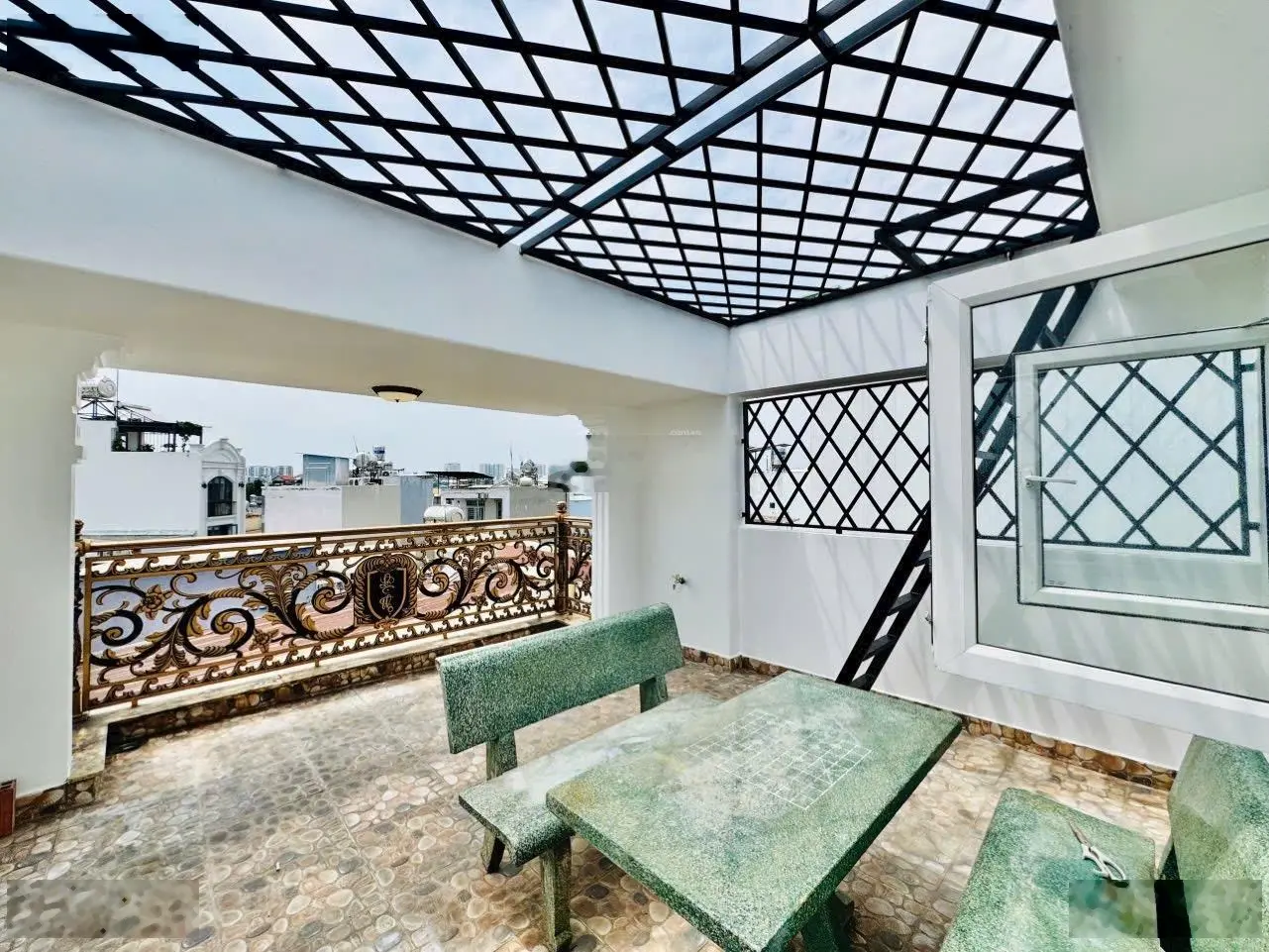 Cô lan phương bán gấp lại 2.38tỷ 52m2 4x13 ở võ văn tần p5 quận 3 dọn vào ở ngay luôn