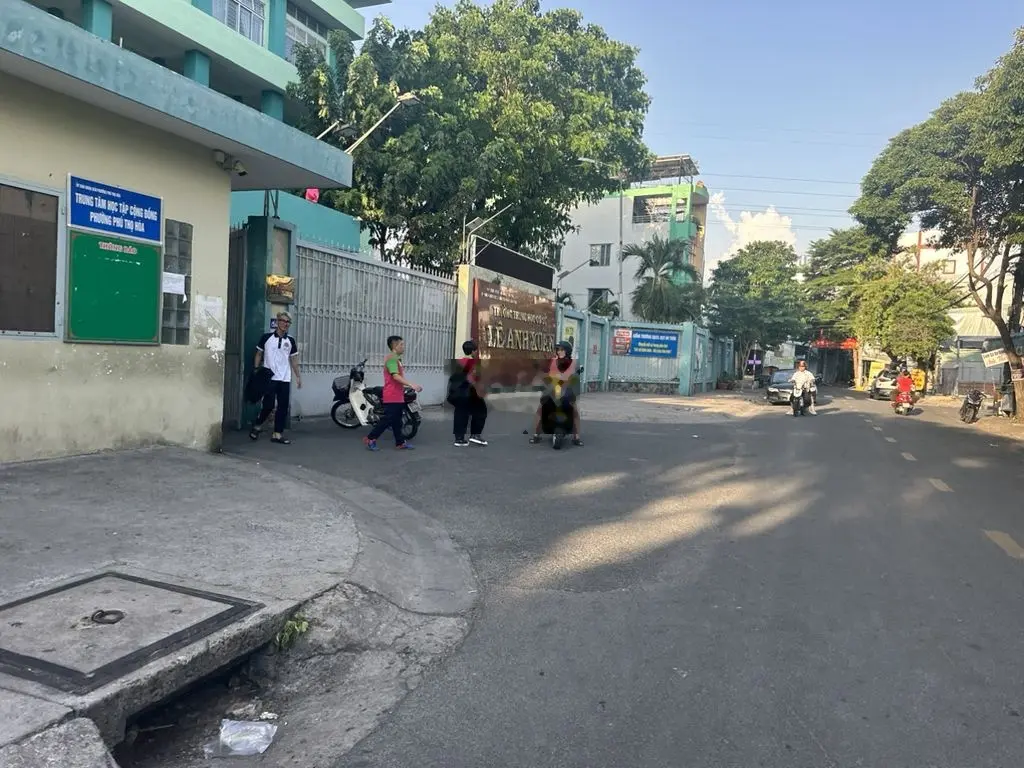 MT Hoàng Thiều Hoa 8x13.5 , cấp 4