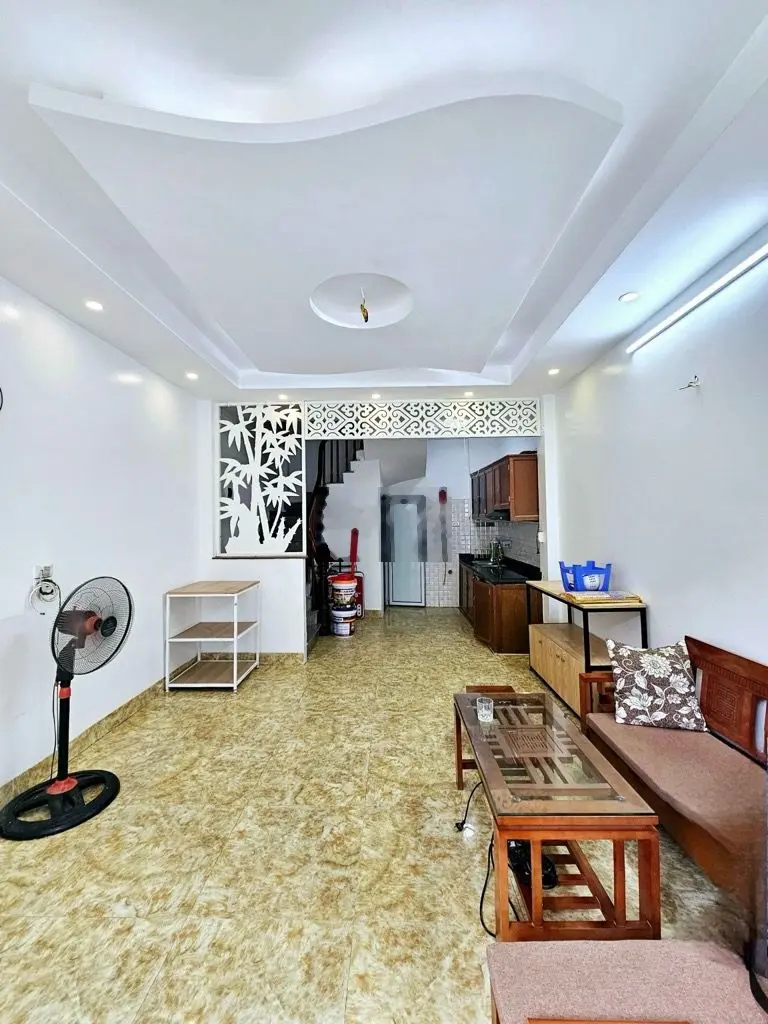 nhà mặt ngõ Xuân Đỉnh,dt 32m2,mt 4.2m,5 tầng,ngõ thông ô tô kinh doanh