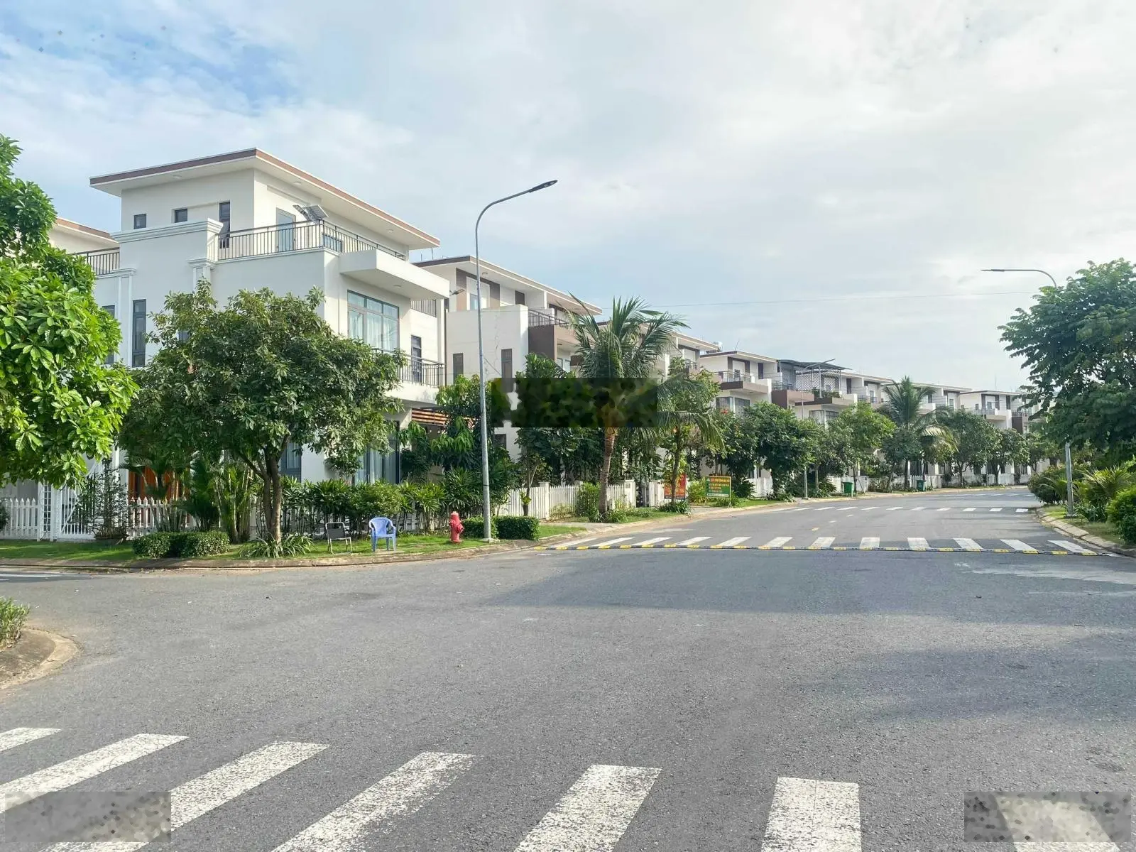 Bán căn gốc biệt thư view sông 163m2 giá 2 tỷ 850 công chứng sang tên