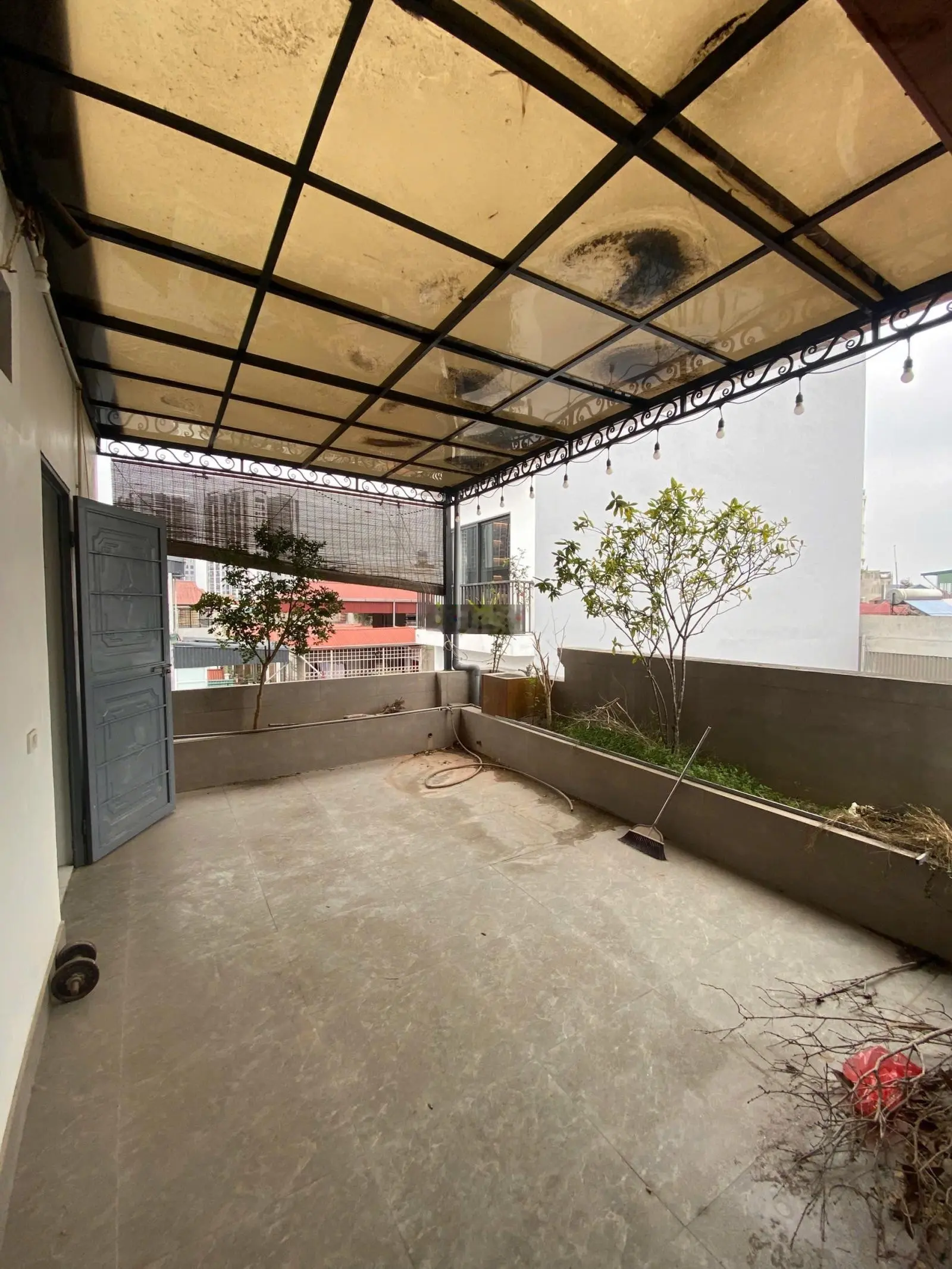 Bán Nhà Hoàng Như Tiếp - 46m2 -MT 6,6M nở hậu- Dân Xây - 5 tầng- 4PN- chủ bán gấp