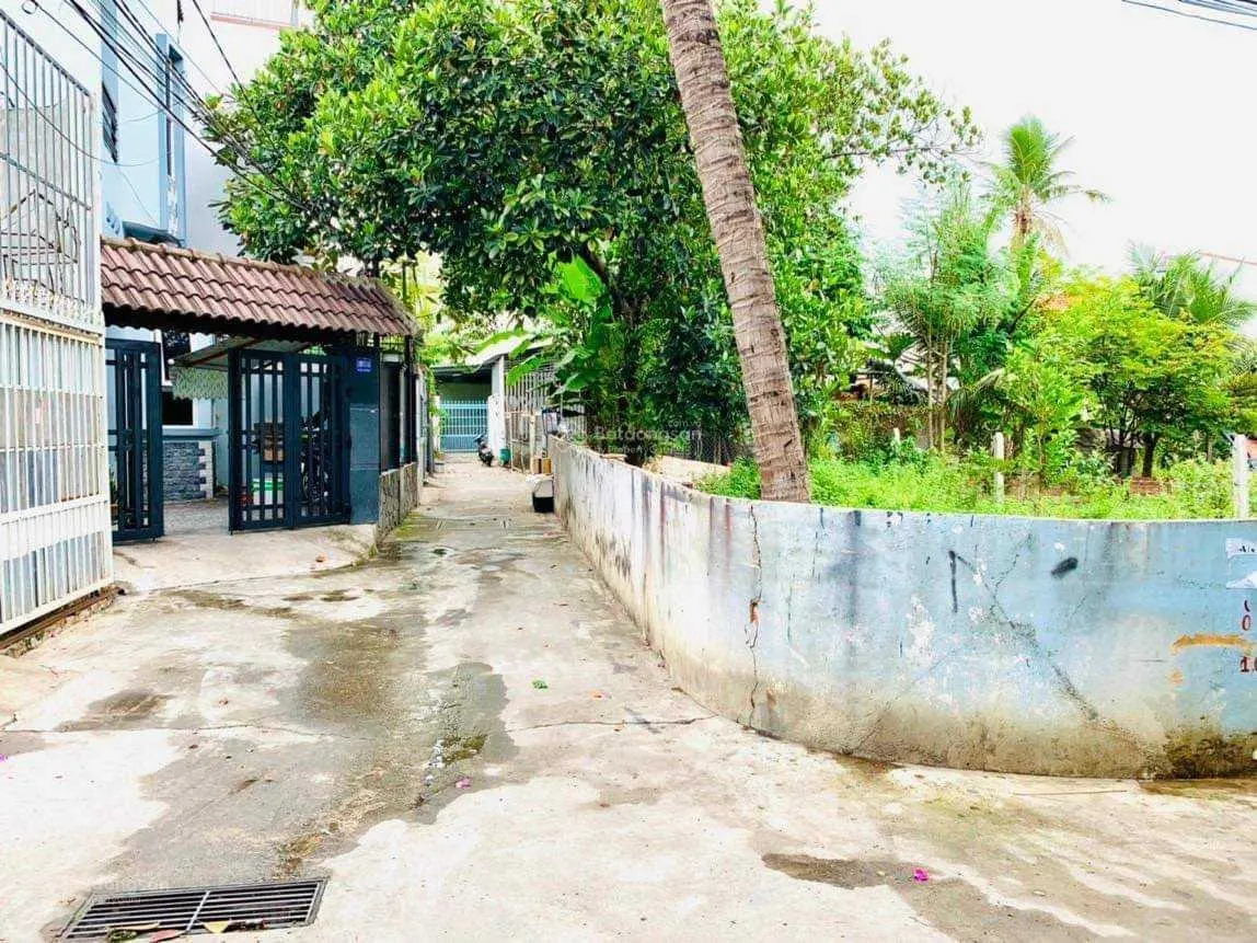 Bán đất 2 mặt hẻm DT 96,8m2 ngang 6,6m, đường Cầu Dứa Phú Nông