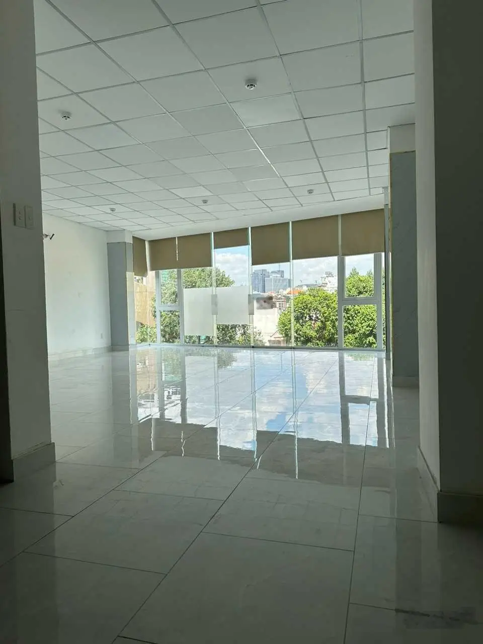 Cần Bán Gấp nhà mặt tiền Nam Kỳ Khởi Nghĩa Q.3,- DT:8,3X21-1hầm -6 tầng - HĐT: 160 tr - Gía :42 tỷ