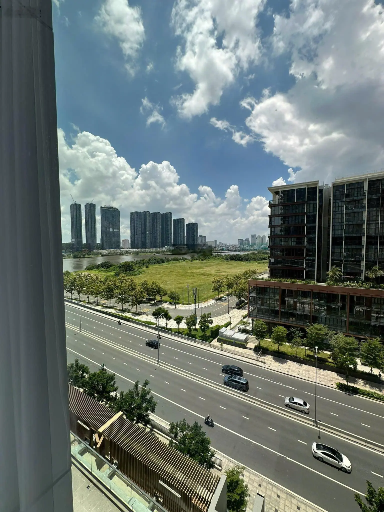 Bán căn 2PN The Opera view cực đẹp - Chủ nhà thiện chí bán - Gọi ngay có giá tốt