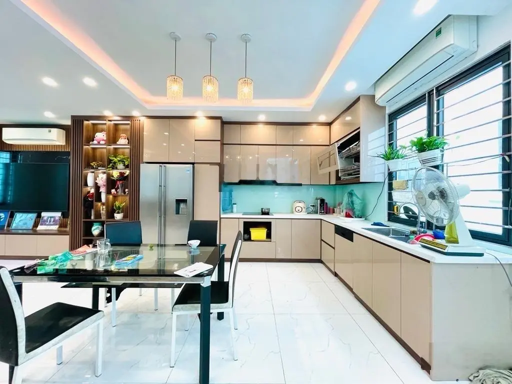 Bán nhà đất Văn Quán, Hà Đông- nhà đẹp dân xây-đường ô tô tránh- lô góc 2 thoáng- 51m2- giá:10,4 tỷ