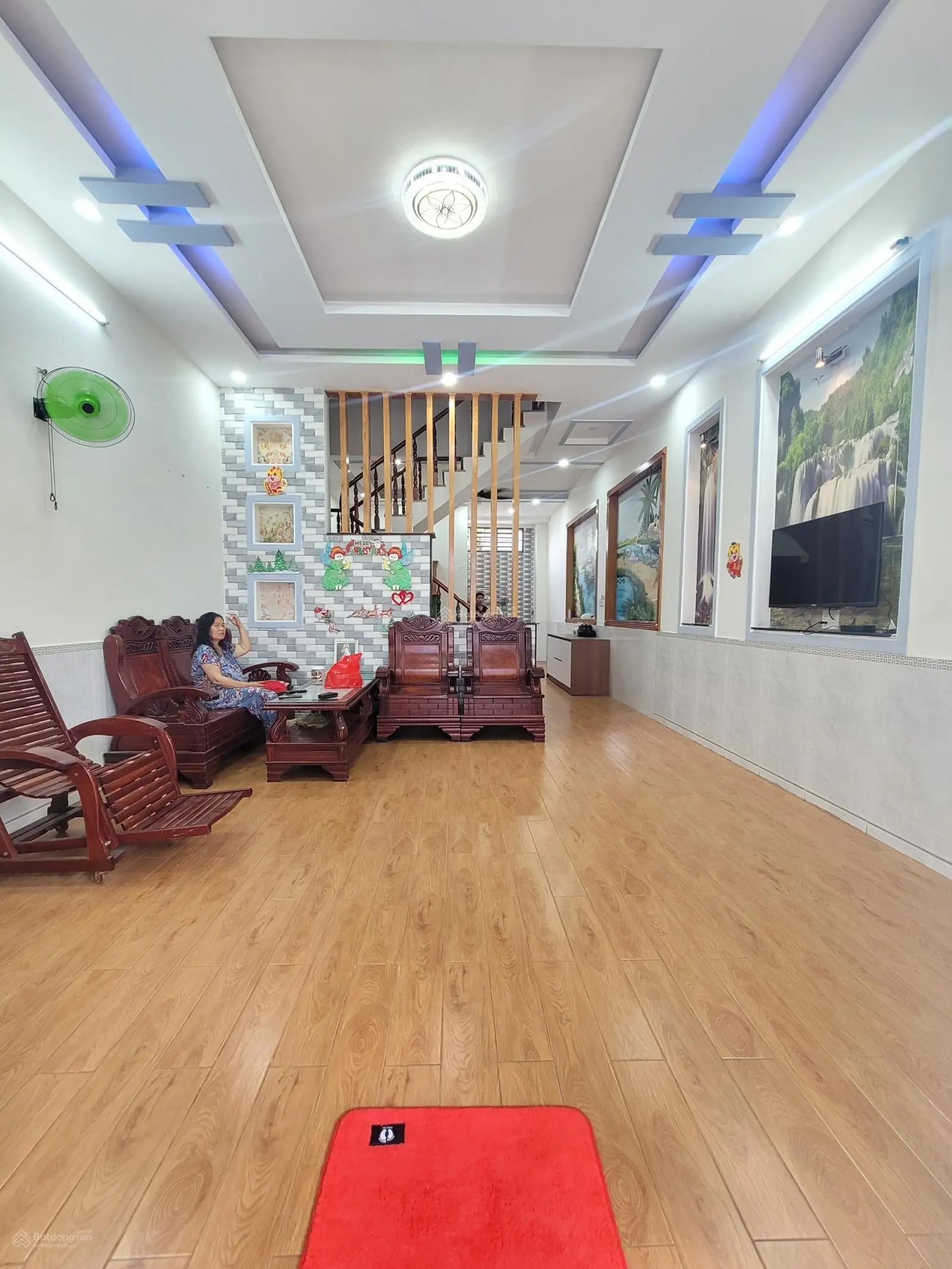 3 tỷ 750 Bán nhà 1 trệt 1 lầu 2 mặt tiền trước sau đường Hai Bà Trưng 100m P.Tân Đông Hiệp TP.Dĩ An