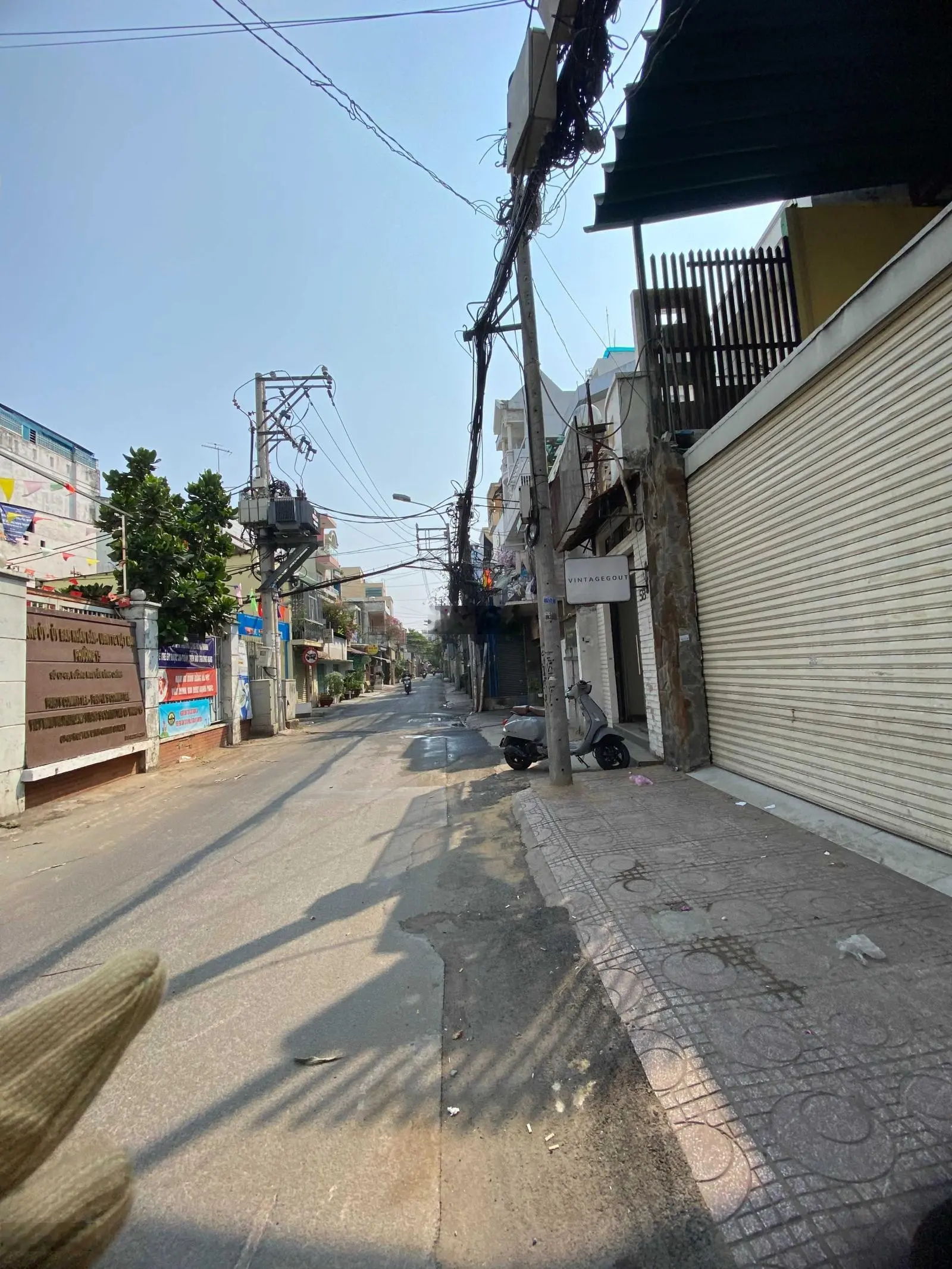 Bán nhà MT Nguyễn Đình Chính, Q. Phú Nhuận. DT: 6,2x18m nở hậu T, lầu giá 26T tiện xây mới gần NVT
