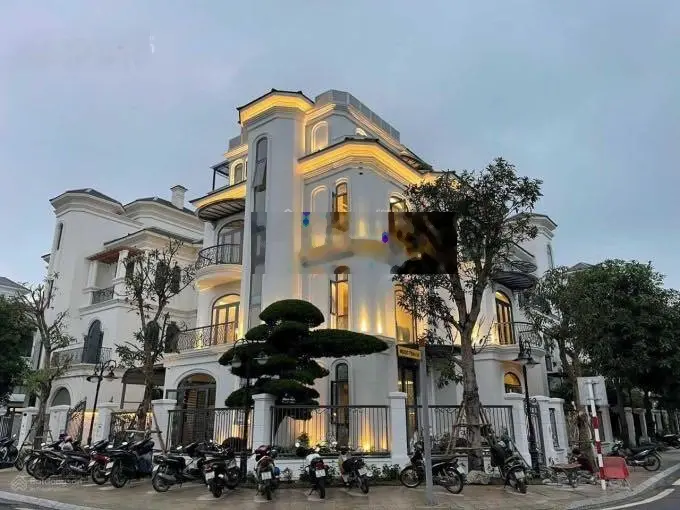 Tôi cần bán căn biệt thự đơn lập Vinhomes Green Villas 235 triệu/1m2 giá thật LH 0923 366 ***