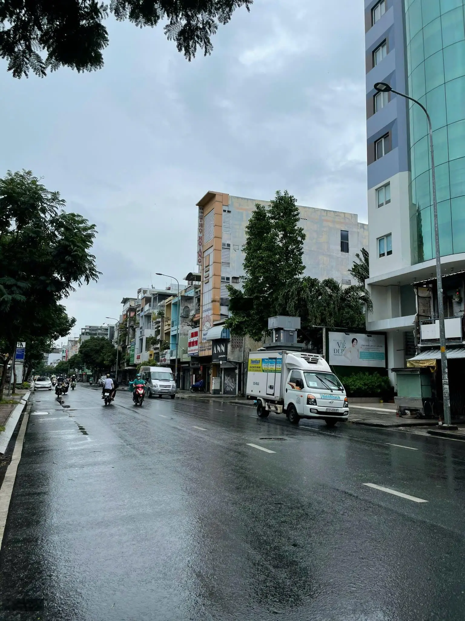 Bán đất (C4) Phạm Ngũ Lão Ngay Phố đi bộ Bùi Viện 9.5 x 21m CN: 201m2 giá 65 tỷ CTXD: Hầm 10 Tầng