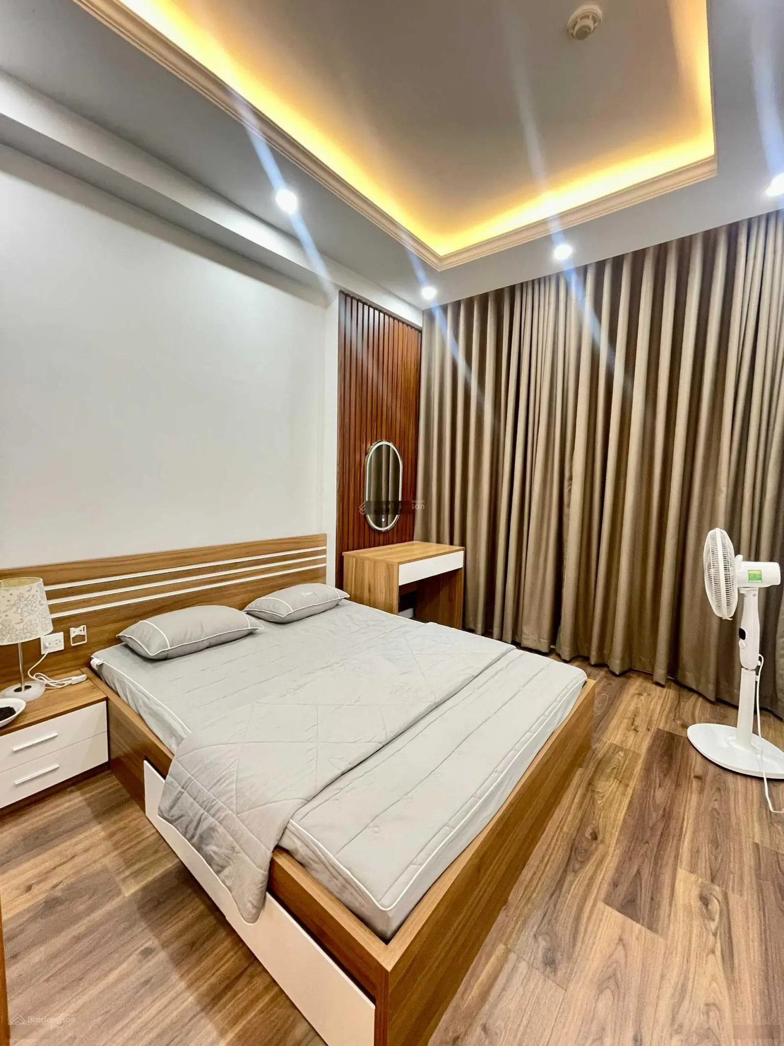Cần bán gấp căn hộ siêu đẹp, 55m2, 2 phòng ngủ, 3.550 tỷ - Botanica Premier, 108 Hồng Hà, Tân Bình