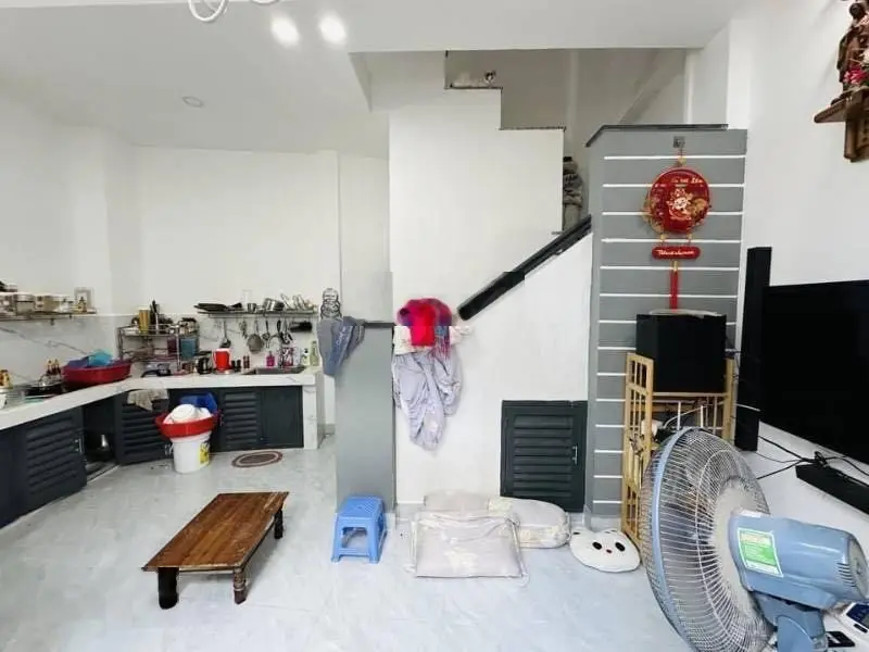 Nhà 1T1L đường Bùi Thế Mỹ cần bán gấp, nhà gần trường THCS Trần Văn Quang, diện tích: 45m2