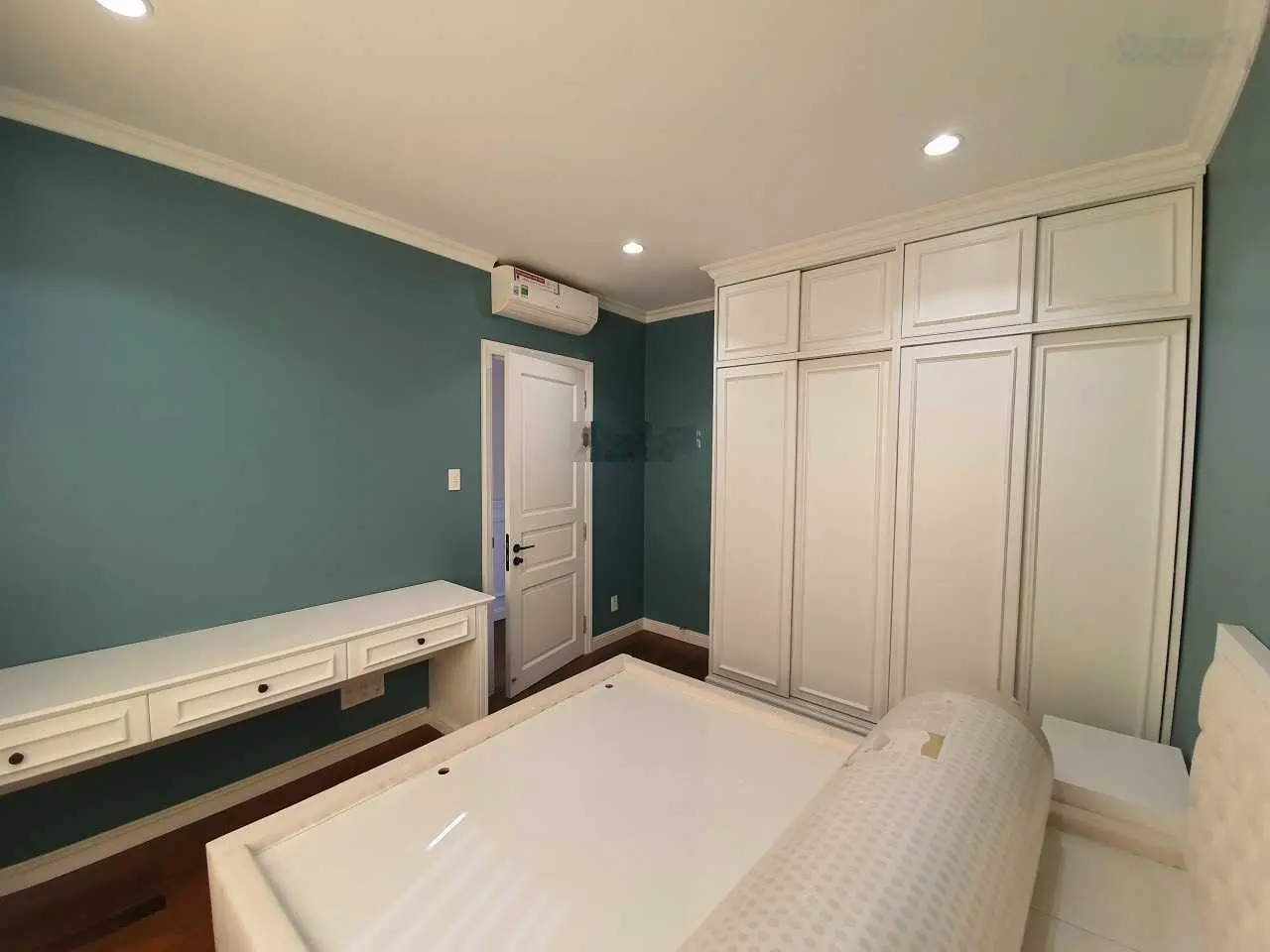Cần bán căn biệt thự Nine South full nội thất, kế căn góc đường chính số 2 - DT: 7x20m - 16 tỷ TL