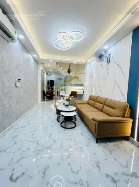 Cơ hội vàng! Bán nhà sổ hồng riêng 1 trệt 1 lầu DT 40m2 tại quận Bình Tân, giá chỉ 2.2 tỷ!