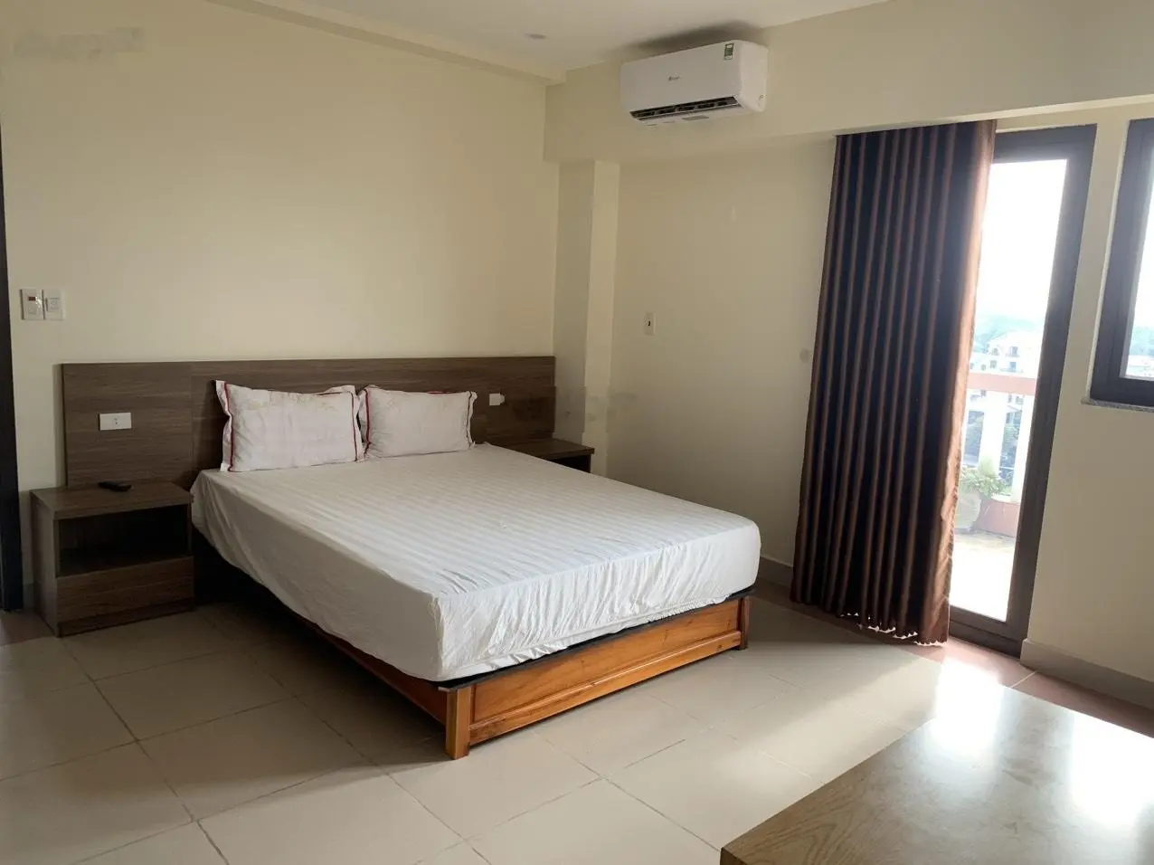Bán khách sạn 16 Tôn Đức Thắng, P. Đông Thành - TP Ninh Binh - đang vận hành tốt