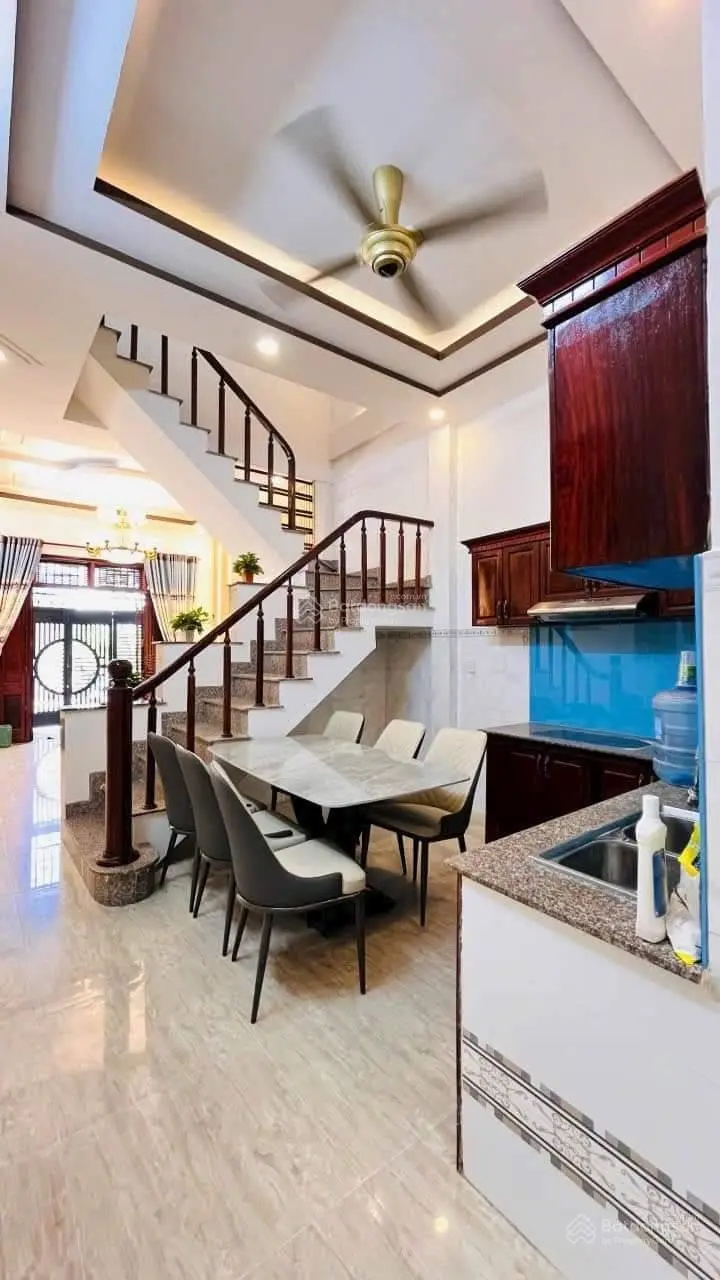 Cuối năm bán nhà Nhiêu Tâm/P5/Q5.Giá 3 Tỷ 130 DT 69,5m2 gần chợ Hòa Bình,cho thuê nhà 32tr/tháng