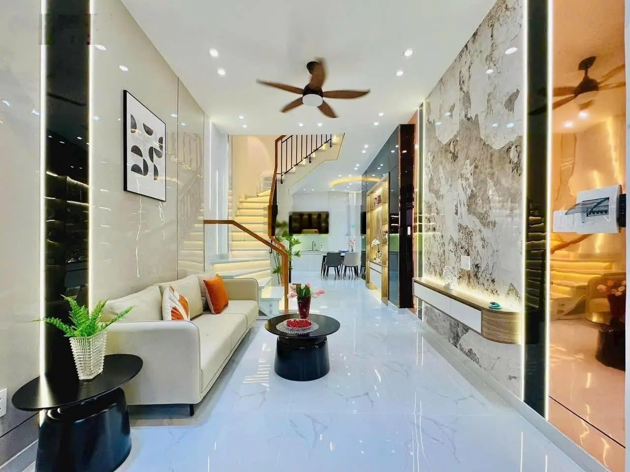 Nhà hẻm xe hơi Nguyễn Thiện Thuật, Quận3 giá chỉ nhỉnh 2tỷ, công chứng liền