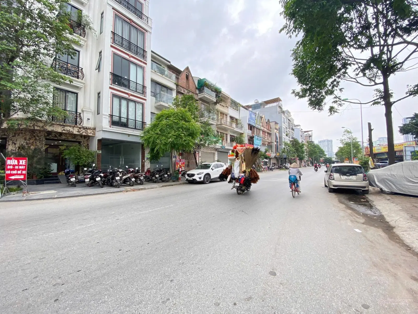 Cực hiếm nhà 5 tầng mp Yên Xá, Tân Triều, đường rộng 15m, kinh doanh bất chấp, dt 68m2, nhỉnh 23 tỷ