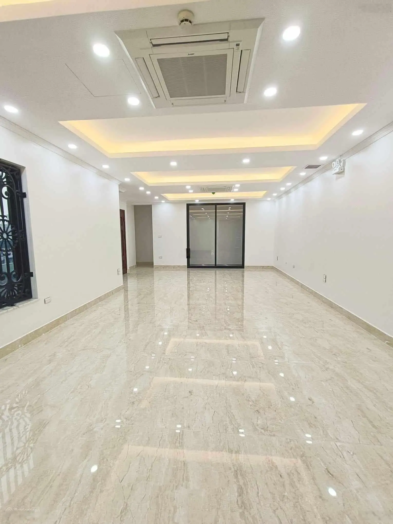 Bạch Mai - Hai Bà Trưng 190m x 9 tầng, mặt tiền 5.2m, giá 120 tỷ thương lượng