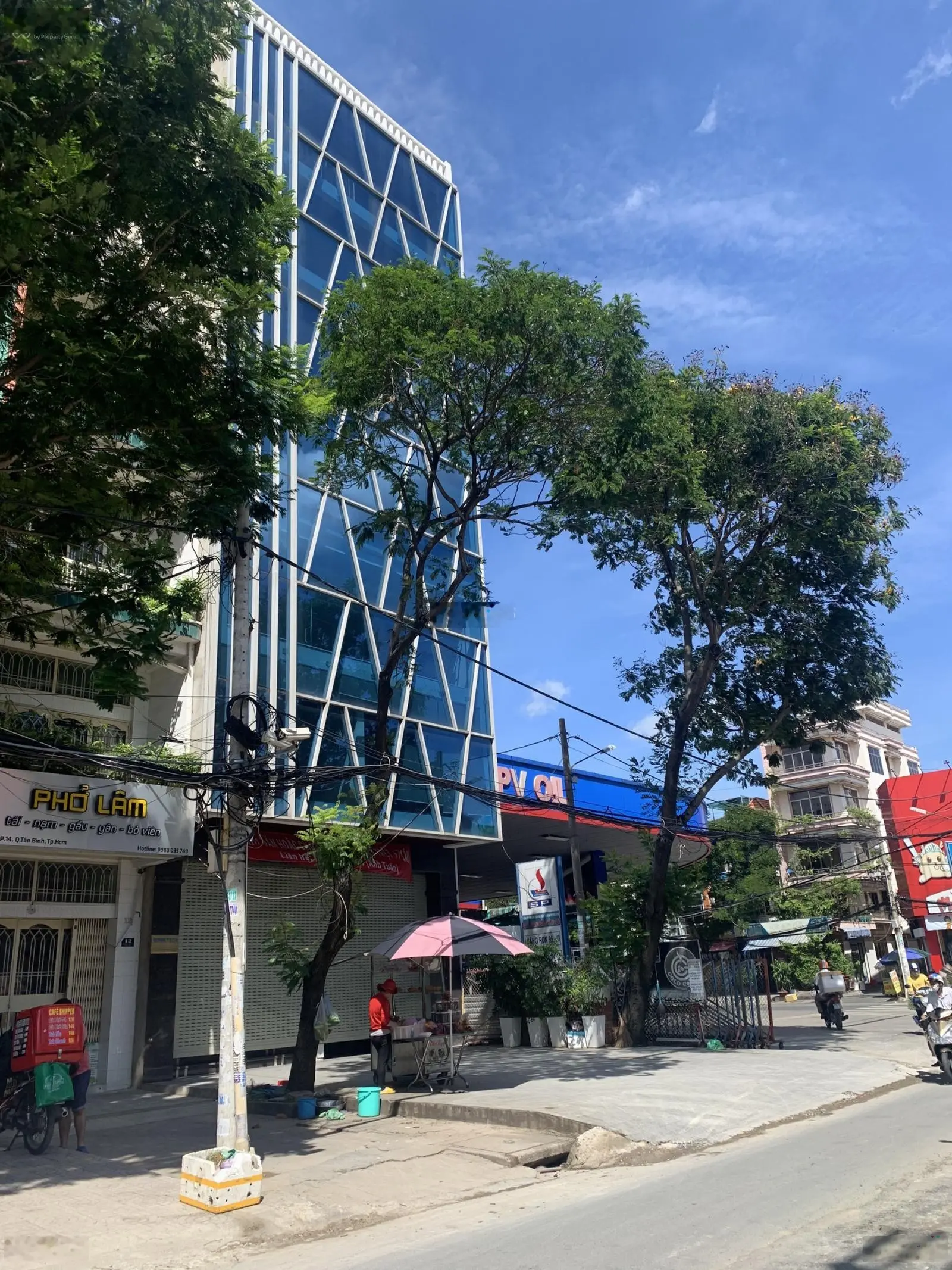 Bán nhà mặt tiền Lạc Long Quân,DT: 4 x 13m , giá chỉ 13,5 tỷ TL