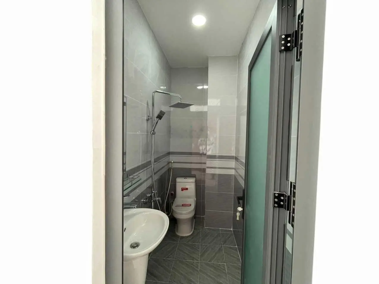 Bán nhà Âu Dương Lân, gần cầu Chữ Y, 68m2, ngang 4m, 4 tầng BTCT, hẻm sạch thoáng, chỉ 6 tỷ 660