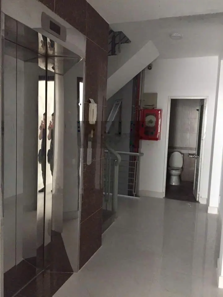 Cần bán gấp tòa nhà MT Lê Quang Định P11, Bình Thạnh, hầm lửng 5 tầng thang máy giá bán 25,5 tỷ TL