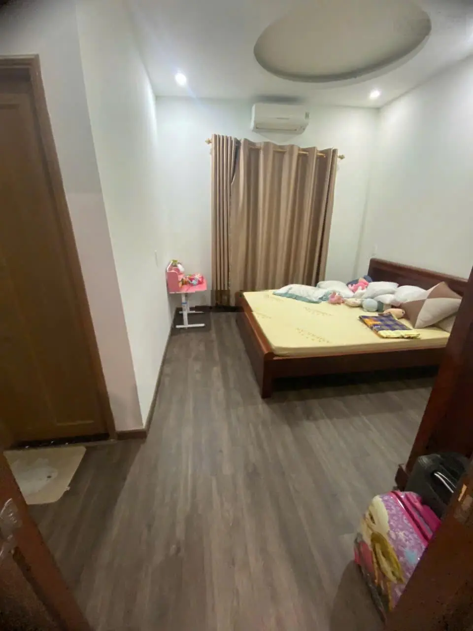 Cần bán nhà 2.5 tầng thiết kế hiện đại giá tốt khu nam việt á - lh thủy chuyên nam việt á