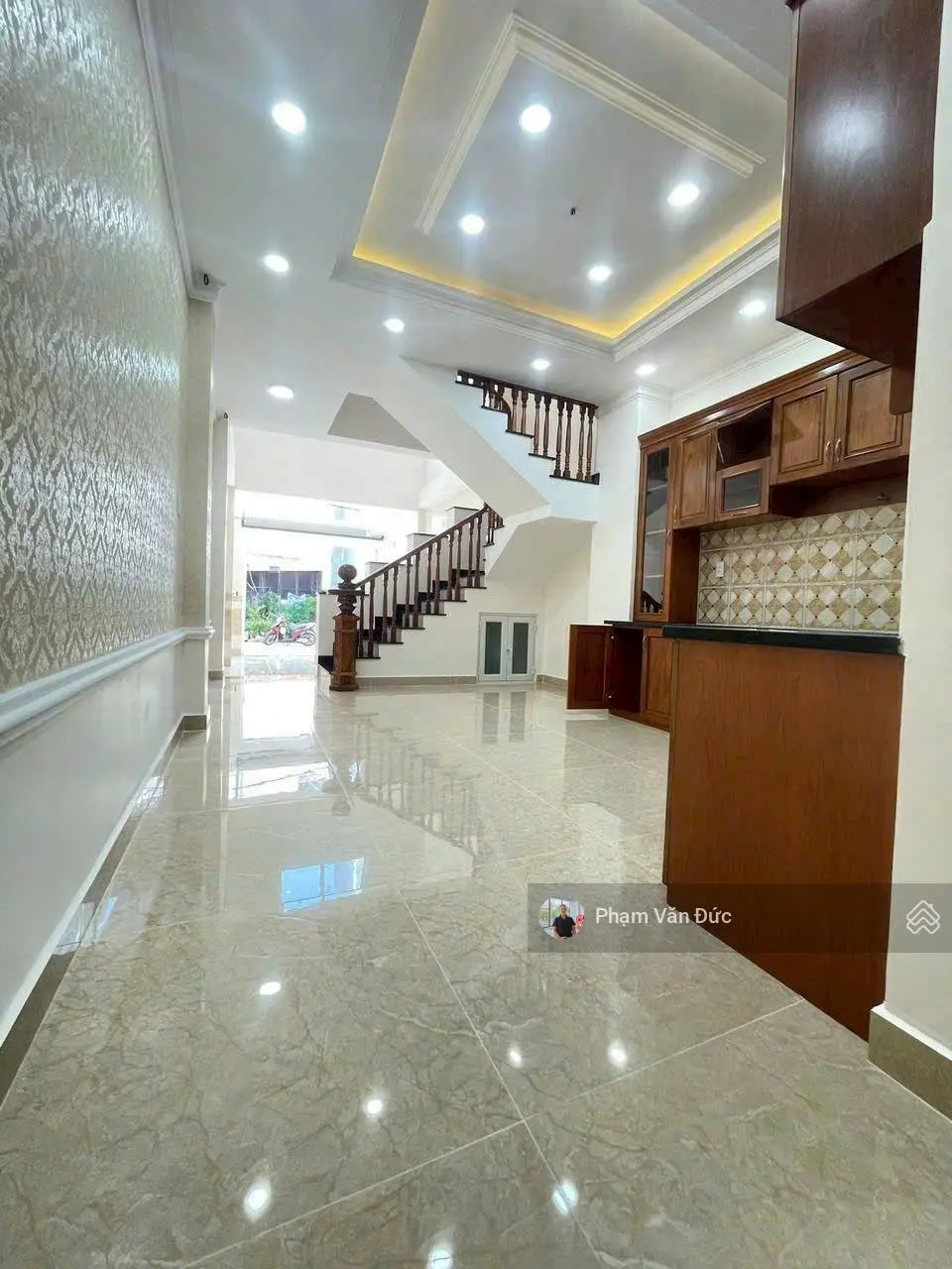 Bán nhà trệt 3 lầu. Đường xe tải. Khu Dân Cư nhà đẹp, dân trí, vị trí đẹp. Giá tốt