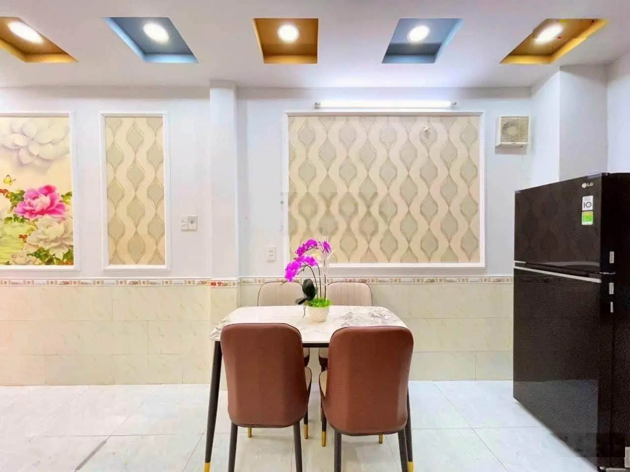 Định cư Úc cần bán gấp nhà ngay MT Huỳnh Tịnh Của, Võ Thị Sáu, Q3, 42.8m2, 1T 1L, SHR