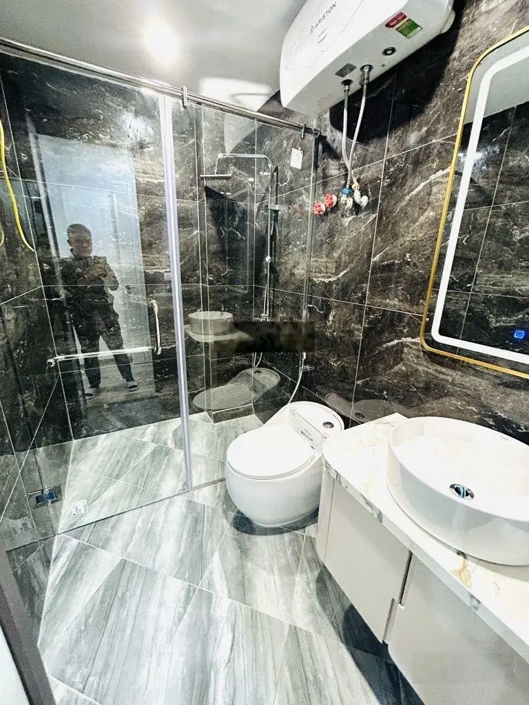 Bán nhà Thịnh Liệt, Hoàng Mai, ô tô vào nhà, sẵn thang máy, 44m2, giá tốt 12.8 tỷ