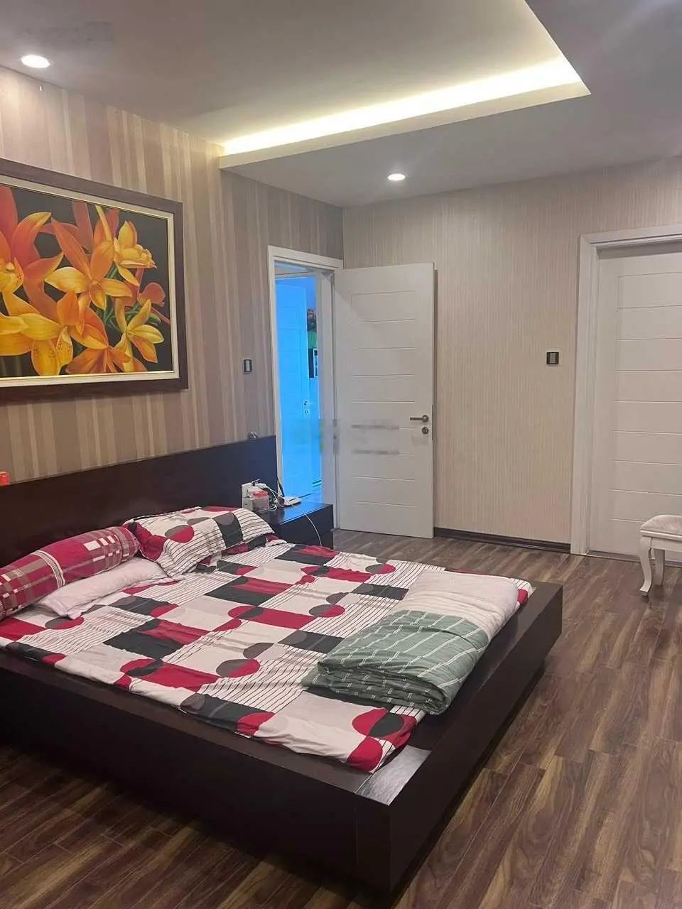 Gia đình cần bán căn 3 ngủ tại Ecolife Capitol 95m2, full nội thất, ban công Tây Nam, sổ đỏ