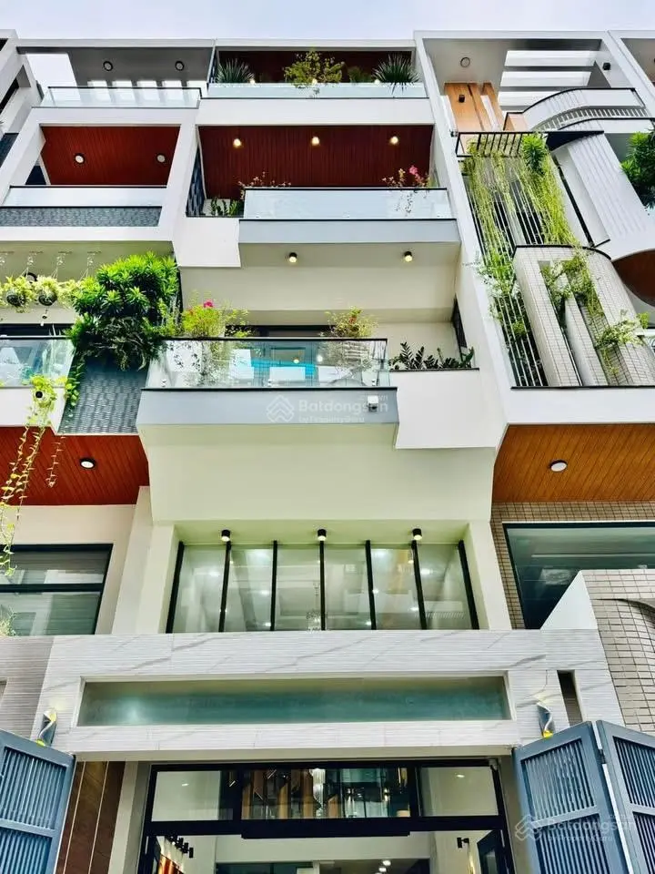 Bán nhà tuyệt đẹp đường Bàn Cờ, p3, Quận 3, 65m2, 2tỷ350, 2 tỷ350 sổ hồng riêng, sẵn hđ thuê 12tr