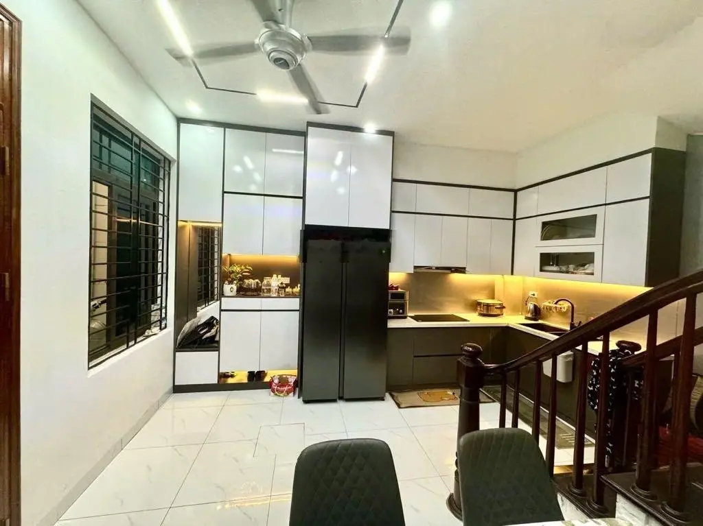 Nhà Phố #Thanh_Nhàn, cách ô tô đỗ 15m, ngõ thông kinh doanh, lô góc, 35m2, 5.9x tỷ