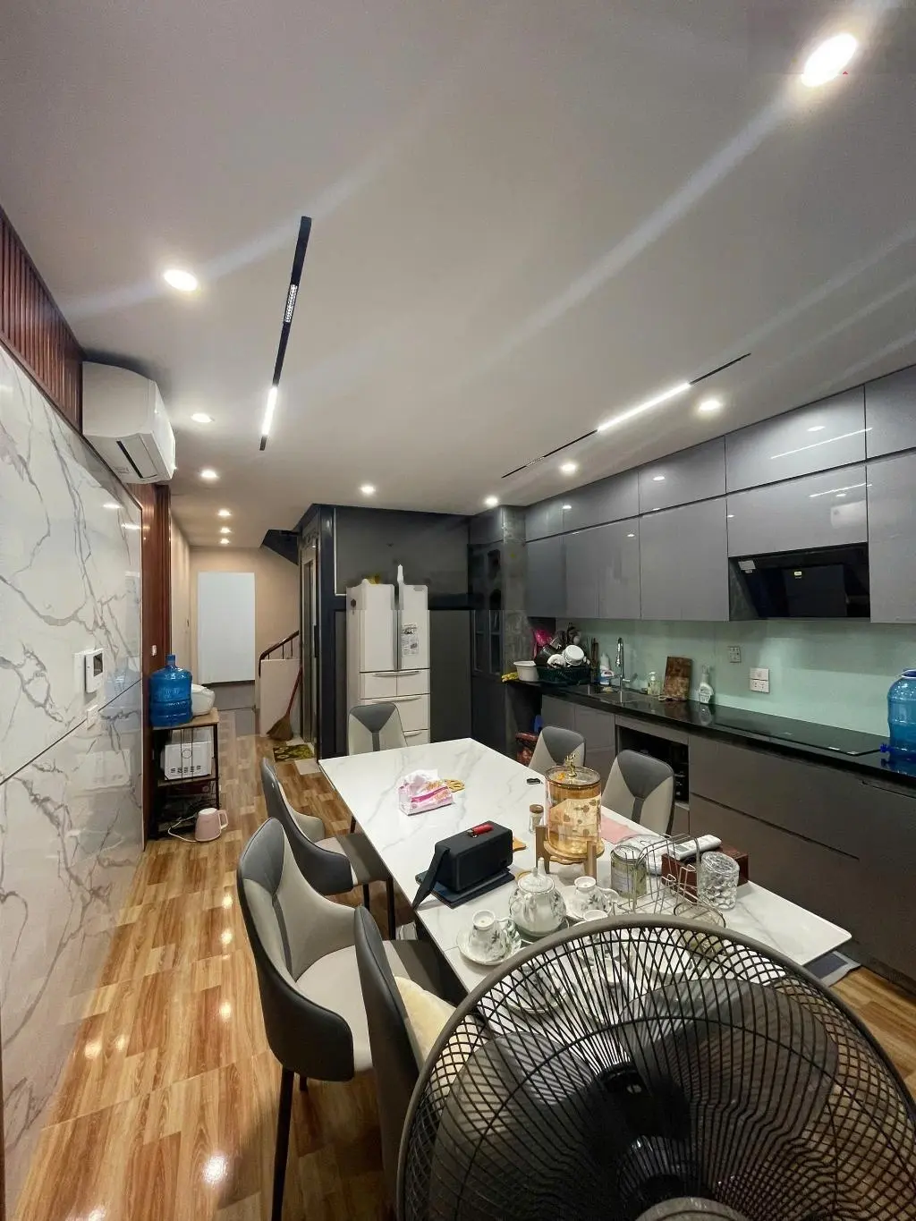 Bán nhà - đào tấn - 6 tầng thang máy - ngõ thông - 50m - 6 tầng - mt 4m - 17.3 tỷ ba đình