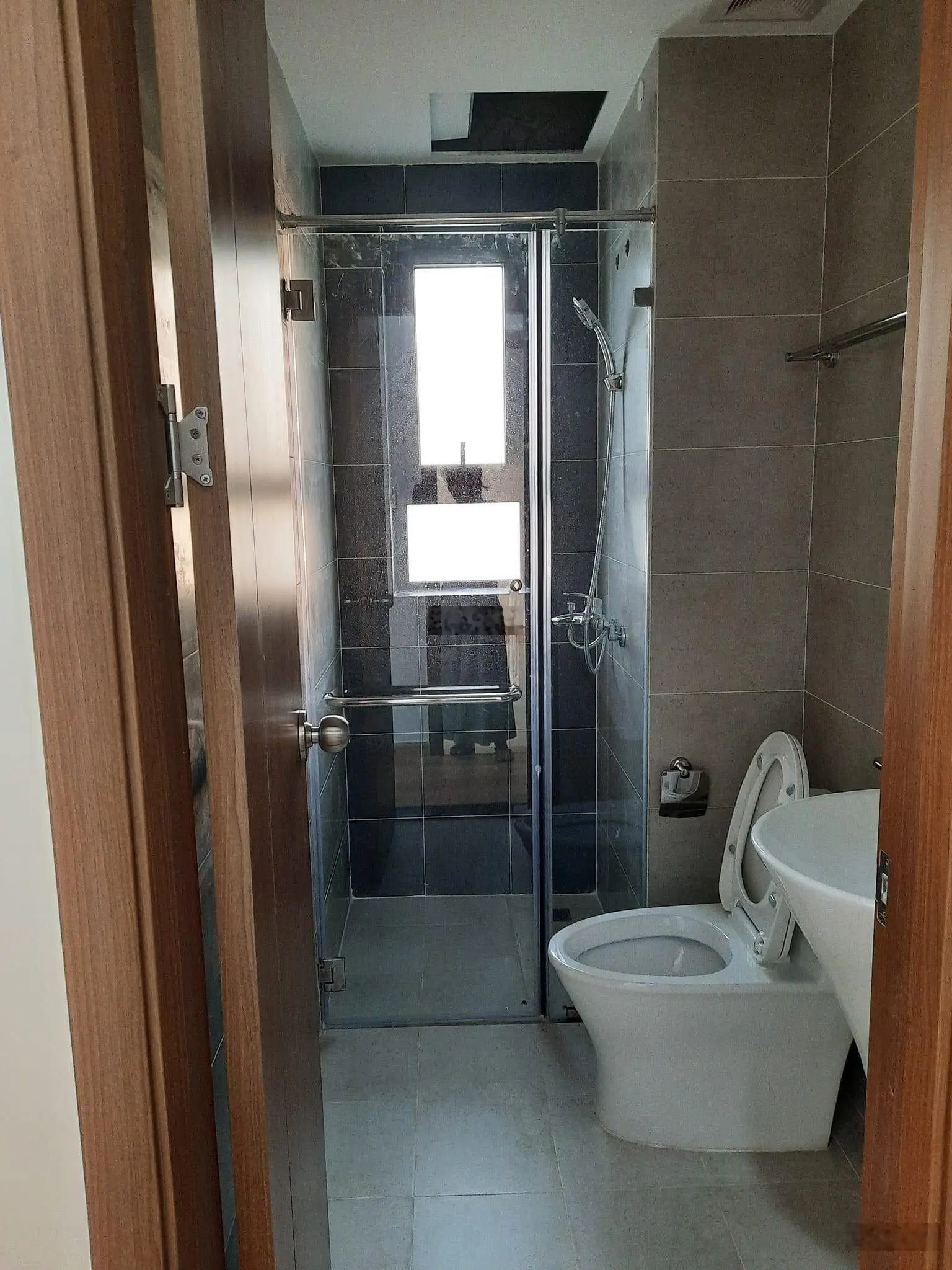 HOT HOT - Chủ gửi bán gấp căn 2PN2WC - 57m2- có ban công- Bcons garden., Giá sốc chỉ 1ty570
