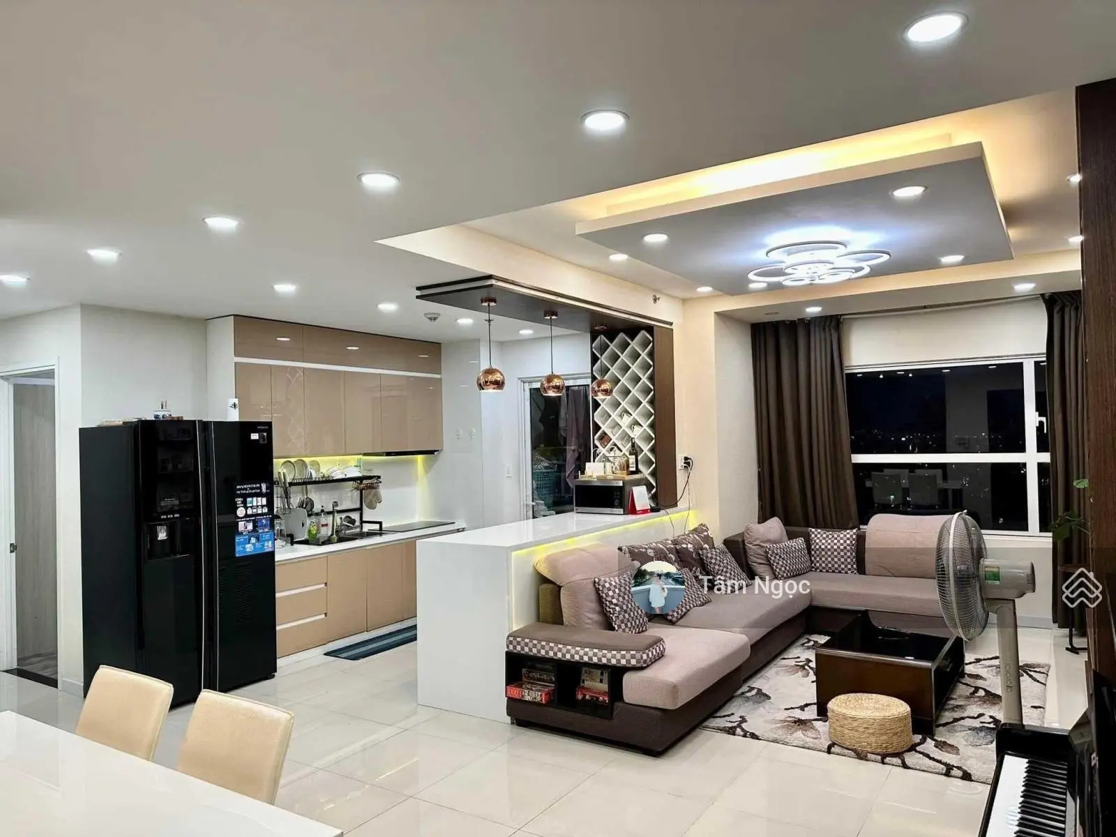Chủ nhà nợ bank cần ra gấp CC Sunrise City Q. 7 - DT 105.75m2 - 2PN, 2WC