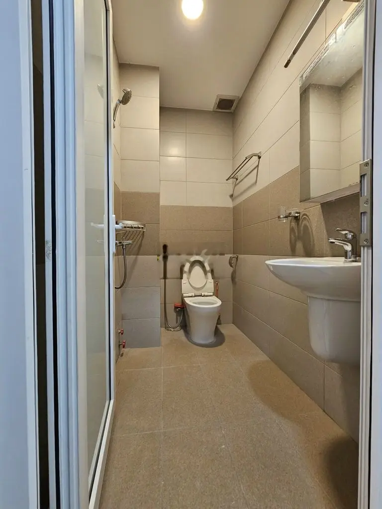 Nhà Hoàng Hoa Thám giáp Phú Nhuận HĐT 30tr, hẻm oto, giá 9.5 tỷ
