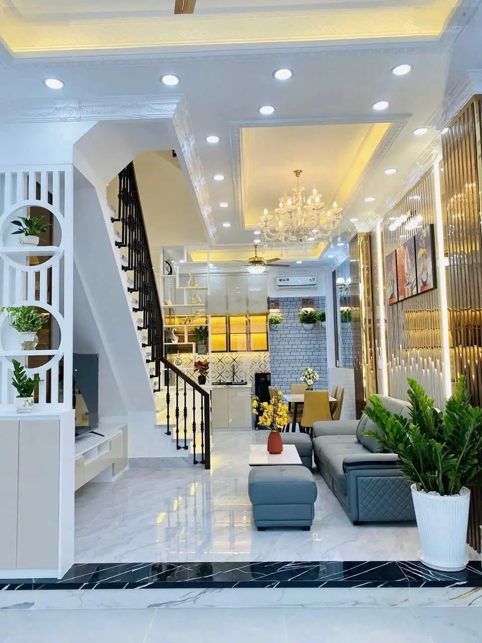 Nhà Phố Tân Cổ Điển KDC Sài Gòn Mới Đường Huỳnh Tấn Phát - Cách Phú Mỹ Hưng 10phút