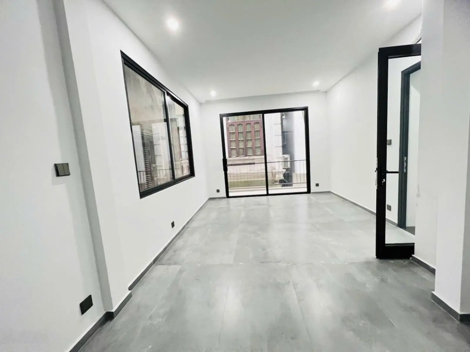 VIP - Hoàng Đạo Thành - căn hộ TT như penhouse với 2 tầng x 160m - giá siêu tốt