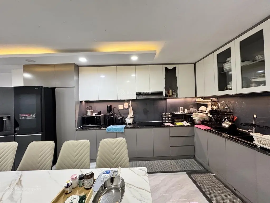 Bán nhà 5tầng gần đại học y dược 66m2 chỉ 13.4t