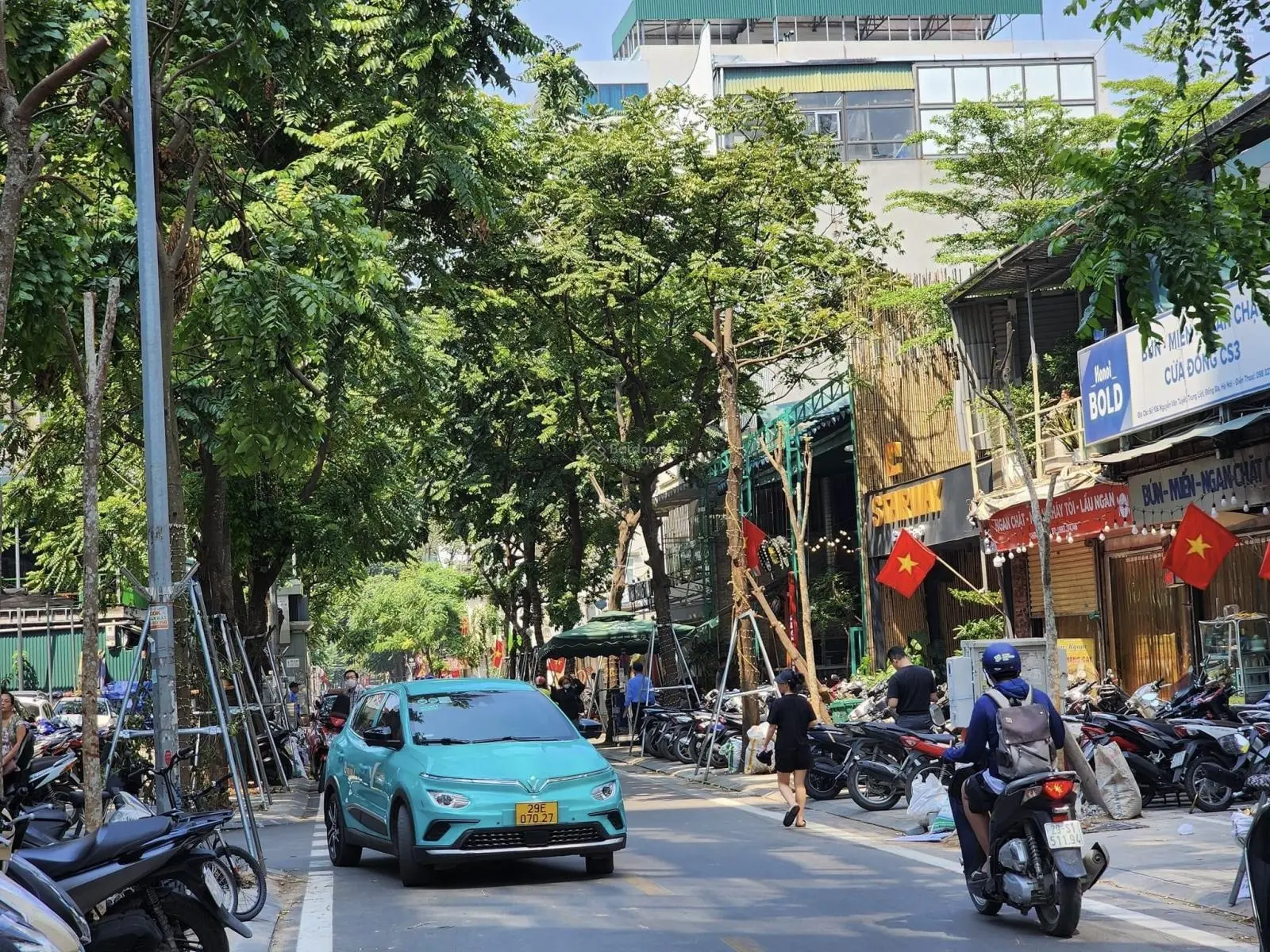 Bán căn lô góc - 2 mặt tiền - Phố Nguyễn Văn Tuyết - DT 80m2 chỉ hơn 40 tỷ