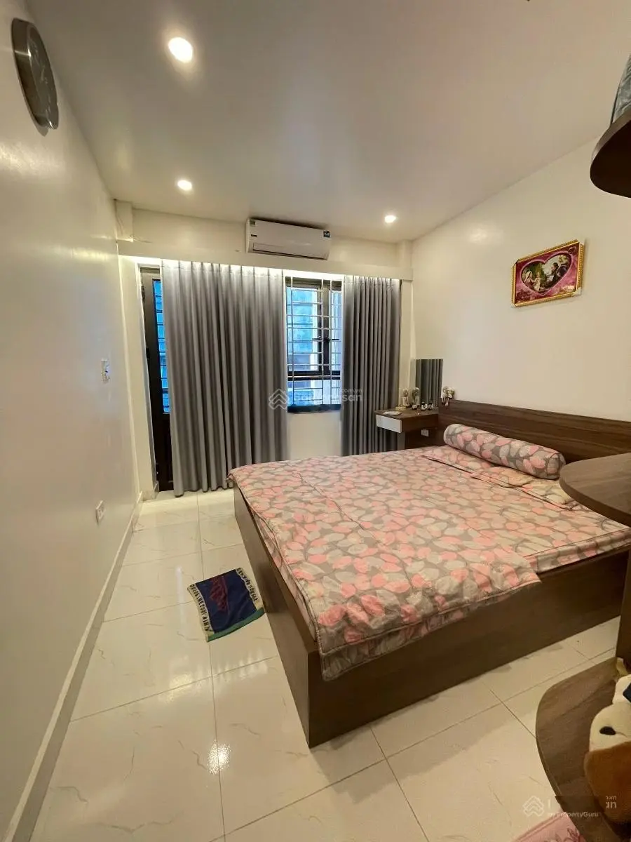 Văn Chương, Đống đa, ngõ thông Kd, vị trí gần hồ, nhà đẹp ở ngay, 32m2x5T , lô gốc