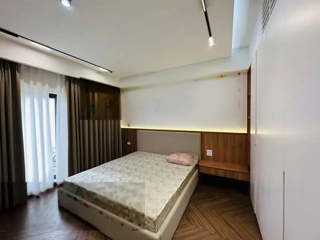 Chính chủ cần bán nhà Vũ Tông Phan 40m2*5T*4m MT - ngõ rộng - lô góc - ô tô 15m - ngõ kinh doanh