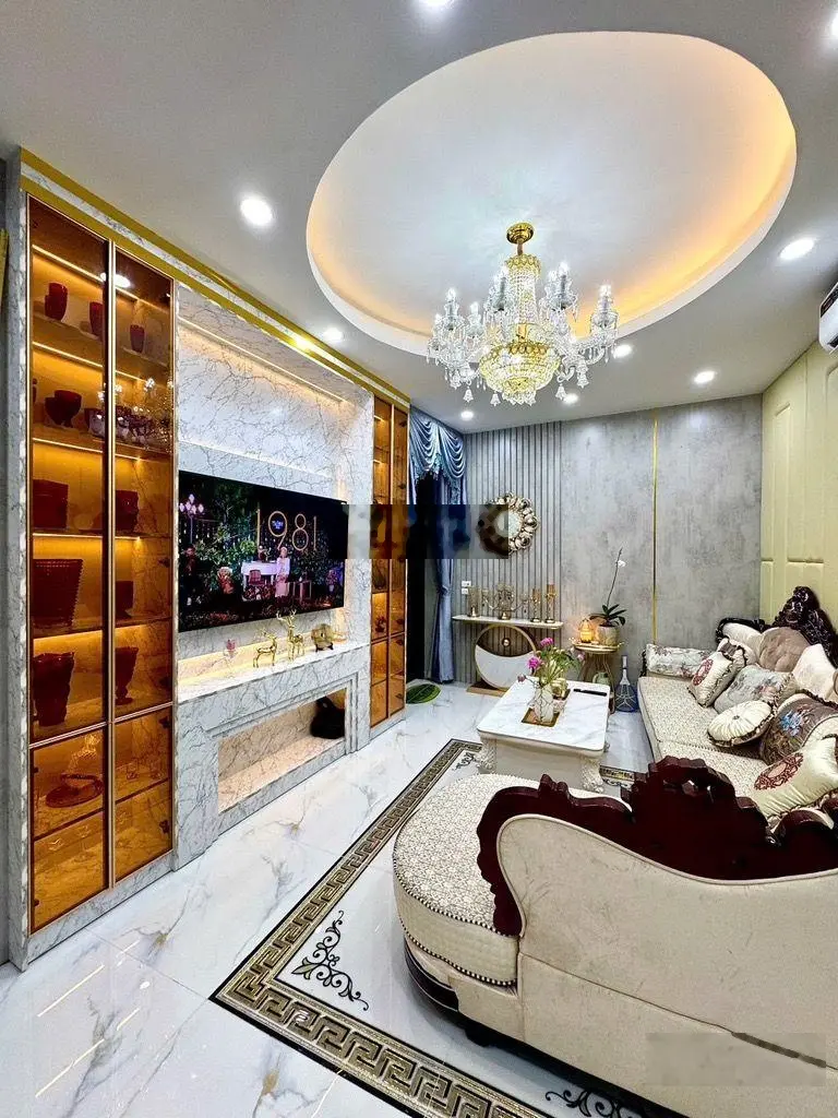 Bán nhà - phương mai - nhà đẹp - ở ngay - thang máy - full nội thất xịn xò - 35m- 4 tầng - 8.65 tỷ