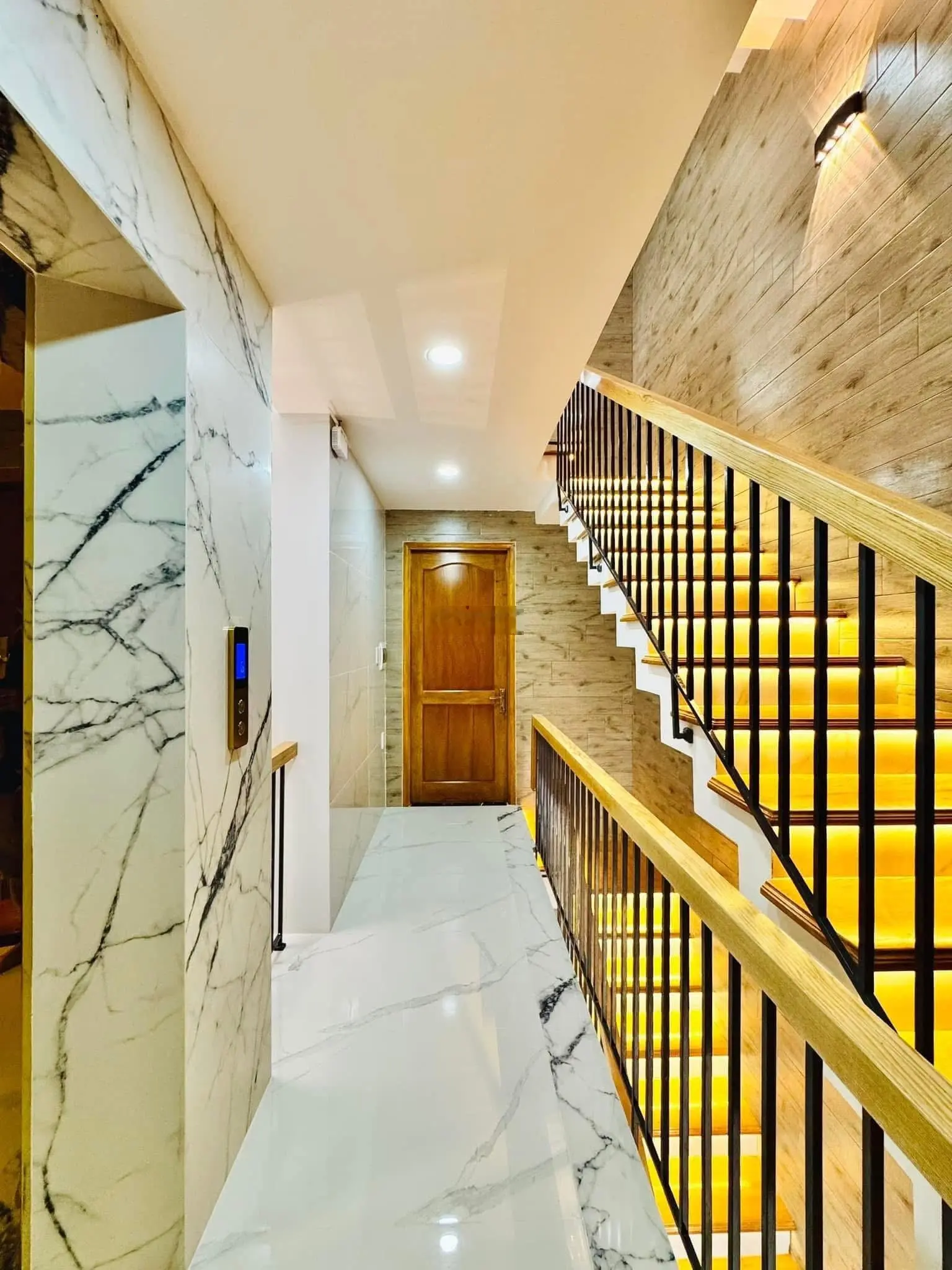 Nhà mới dọn ở liền ngay đường Quốc Hương, Q2 - Giá 3 tỷ 550 / 80m2. Sổ chính chủ. Xe hơi trong nhà